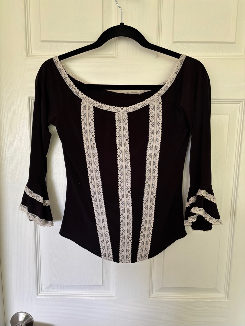 Black Lace-Trim Long Sleeve Top - Vintage 90s